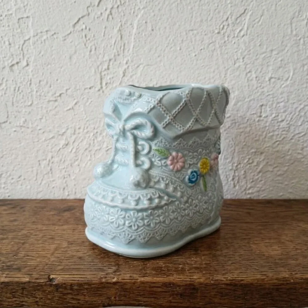 Napco Japan Vintage Baby Bootie Planter Blue Ceramic Laced Flower Mid-Century 4